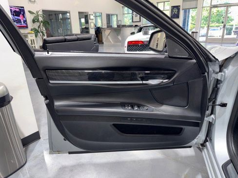 Used 2015 BMW 750Li xDrive w/ M Sport Edition AWD/4WD image 42