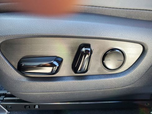 Used 2025 Lexus NX 250 NX 250 Premium image 11