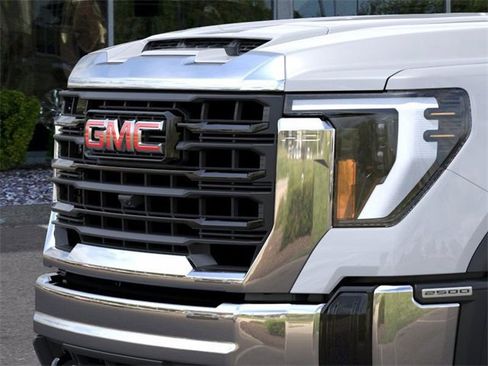 New 2026 GMC Sierra 2500 Pro image 13