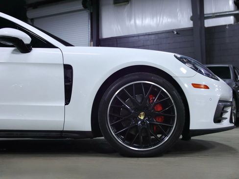 Used 2017 Porsche Panamera 4 image 10