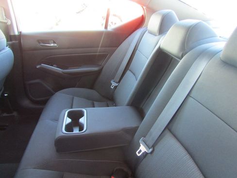 Used 2021 Nissan Altima 2.5 SV image 24