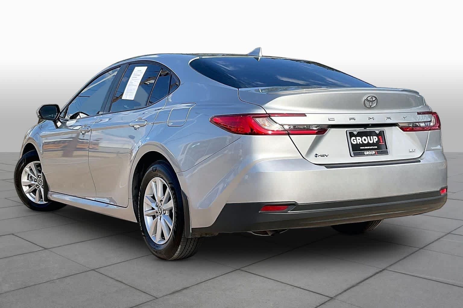 Used 2025 Toyota Camry LE FWD image 13