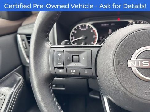 Used 2023 Nissan Rogue SV w/ SV Premium B Package image 17