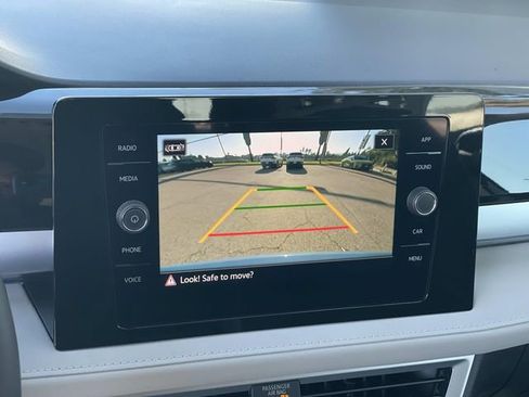 New 2026 Volkswagen Taos SE image 13