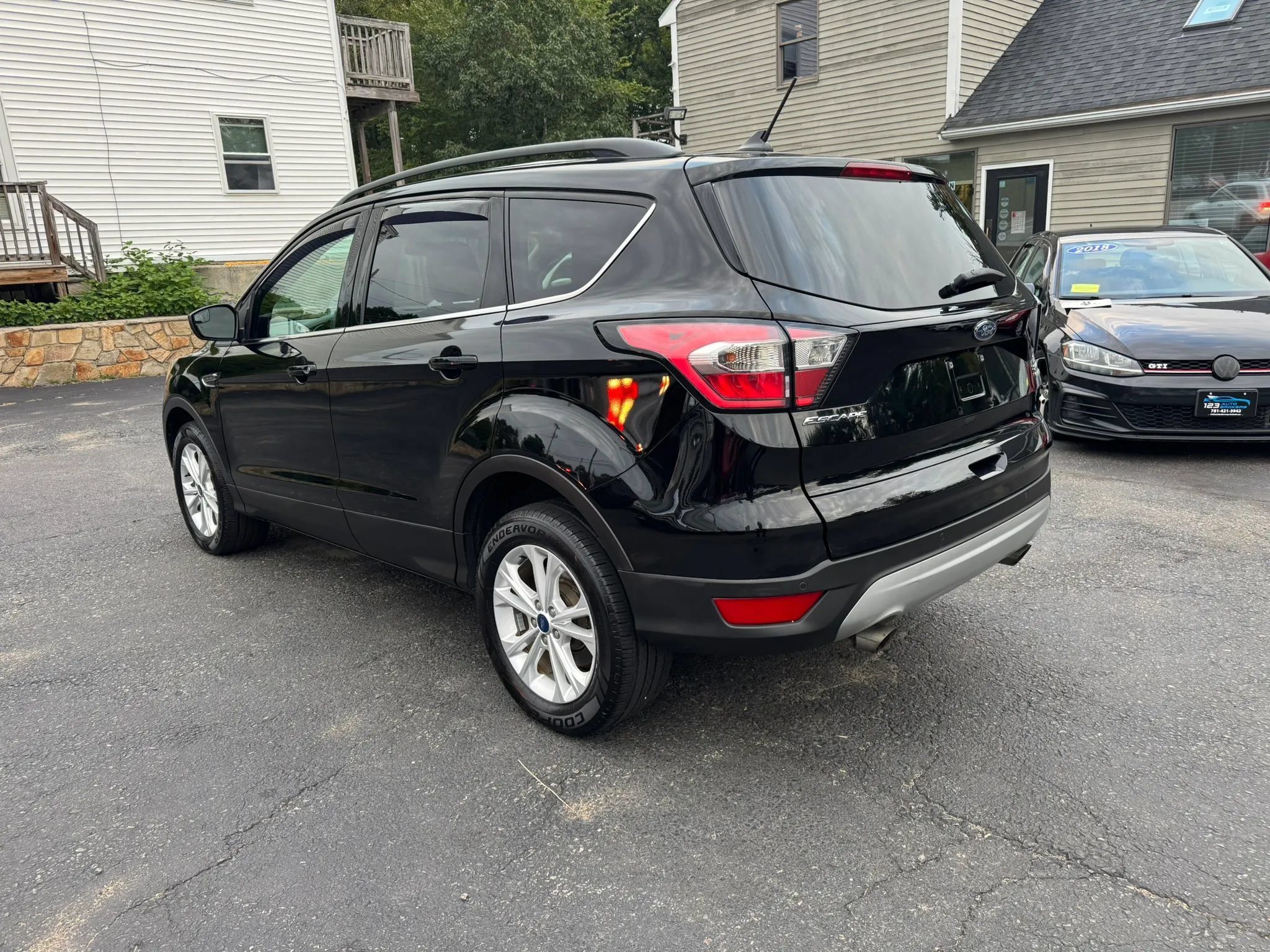 Used 2018 Ford Escape SEL AWD/4WD image 5