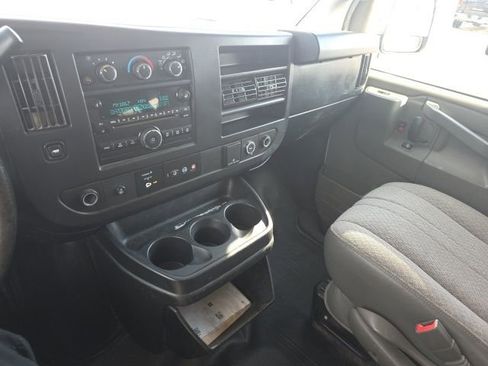 Used 2017 Chevrolet Express 3500 LS w/ Cold Climate Package image 15