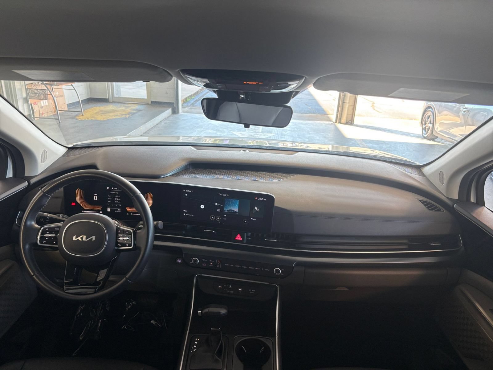 Used 2026 Kia Carnival FWD image 35