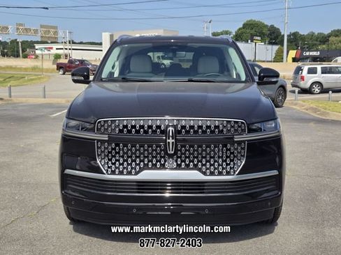 New 2026 Lincoln Navigator Premiere AWD/4WD image 6