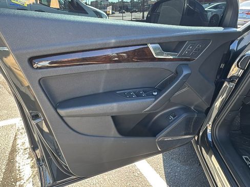 Used 2018 Audi Q5 2.0T Premium Plus w/ Premium Plus Package AWD/4WD image 13