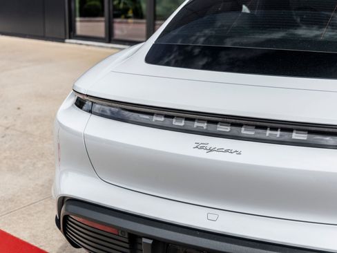 Certified 2021 Porsche Taycan RWD image 15