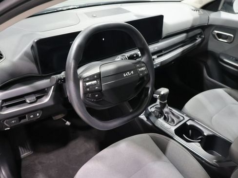 Used 2025 Kia K4 FWD image 16