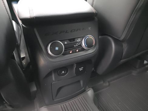 Used 2025 Ford Explorer ST RWD image 38