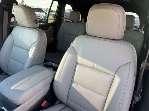 New 2026 GMC Acadia Elevation w/ Elevation Premium Package image 24