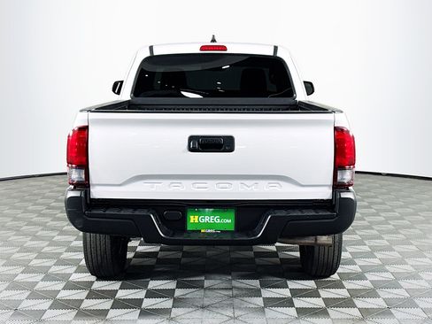 Used 2022 Toyota Tacoma SR image 8