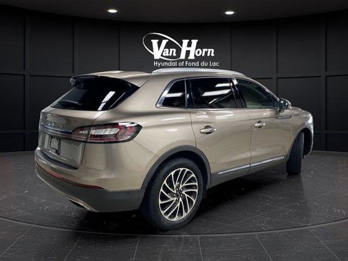 Used 2020 Lincoln Nautilus Reserve AWD/4WD image 3