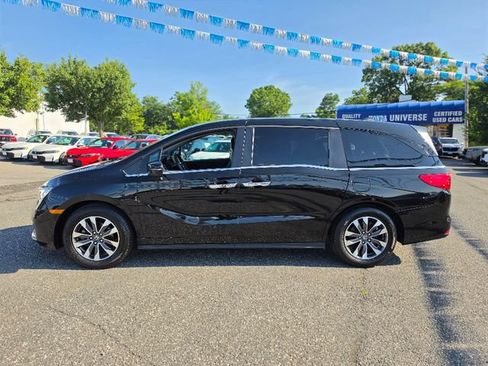 Used 2023 Honda Odyssey EX-L image 2