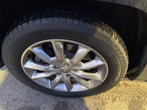 Used 2016 Jeep Cherokee Limited image 24