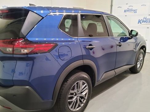 Used 2023 Nissan Rogue S image 3