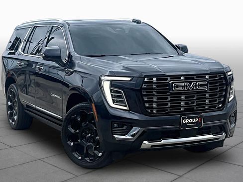 Used 2025 GMC Yukon Denali Ultimate w/ LPO, Floor Liner Package AWD/4WD image 3