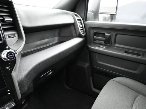 New 2026 RAM 2500 Tradesman AWD/4WD image 9