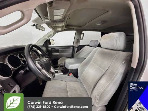 Used 2017 Toyota Sequoia SR5 AWD/4WD image 22