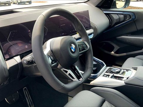 Used 2025 BMW X3 xDrive30i w/ Premium Package image 9