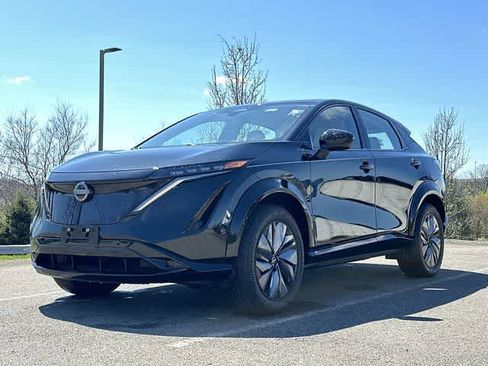 Used 2023 Nissan Ariya AWD image 22