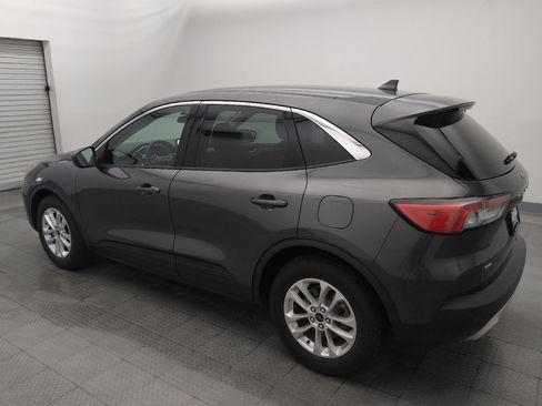 Used 2020 Ford Escape SE FWD image 3
