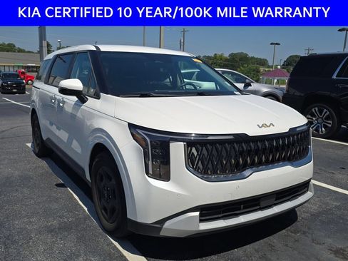 Certified 2025 Kia Carnival FWD image 1