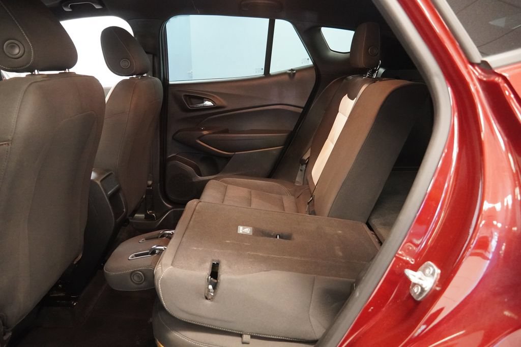 Used 2024 Chevrolet Trax RS FWD image 26