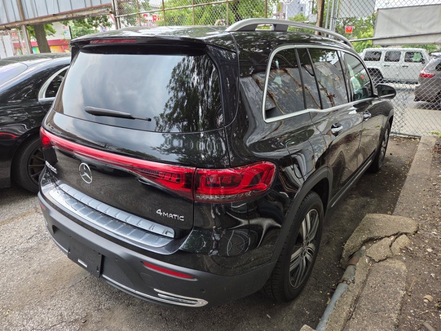 Used 2023 Mercedes-Benz EQB 300 4MATIC w/ Exclusive Package image 6