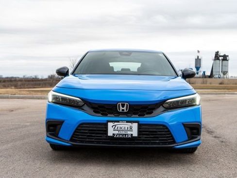 Used 2024 Honda Civic Sport image 2