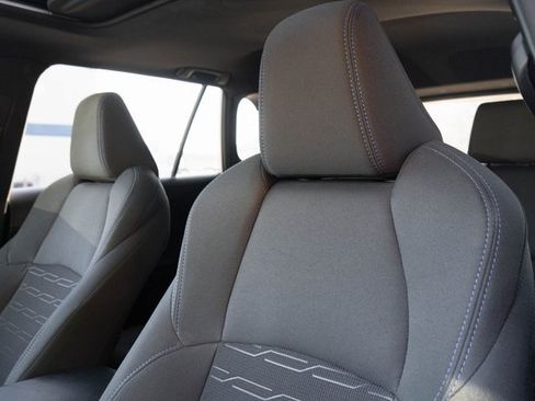 Used 2024 Toyota RAV4 SE image 25