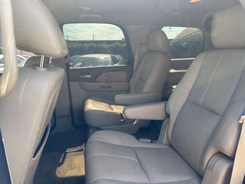 Used 2014 Chevrolet Tahoe LT w/ Luxury Package RWD image 14