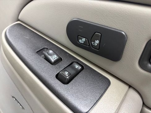 Used 2005 Chevrolet Tahoe Z71 w/ Preferred Equipment Group AWD/4WD image 44