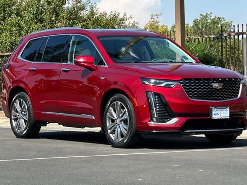 Used 2021 Cadillac XT6 Premium Luxury image 9