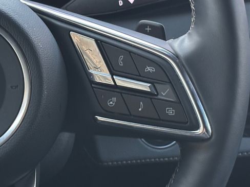 Used 2025 Buick Enclave Preferred w/ Power Package image 13