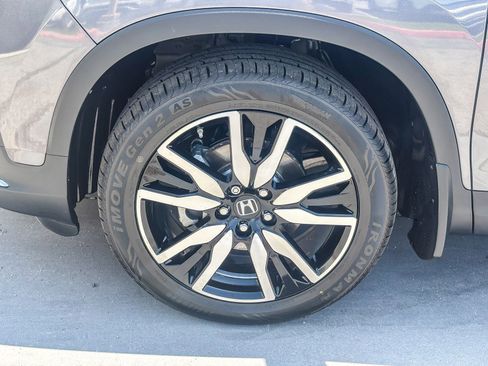 Used 2022 Honda Pilot Elite image 11