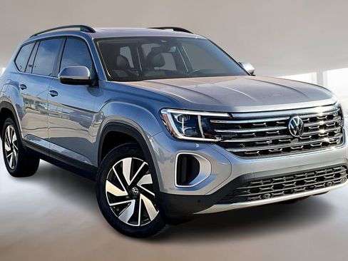 Used 2026 Volkswagen Atlas SE AWD/4WD image 2