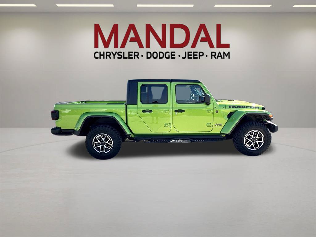 Used 2025 Jeep Gladiator Rubicon w/ Convenience Group AWD/4WD image 5