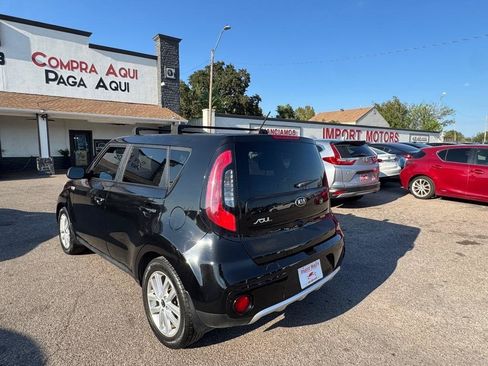Used 2018 Kia Soul + FWD image 8