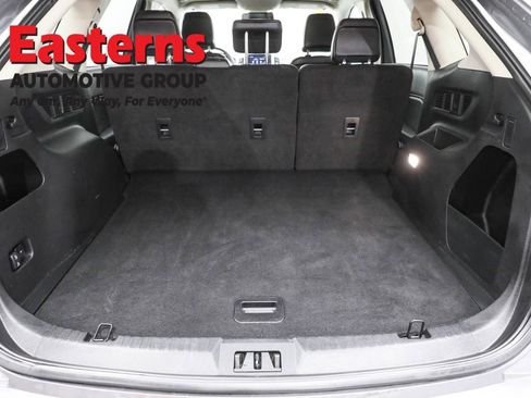 Used 2024 Ford Edge SEL image 9