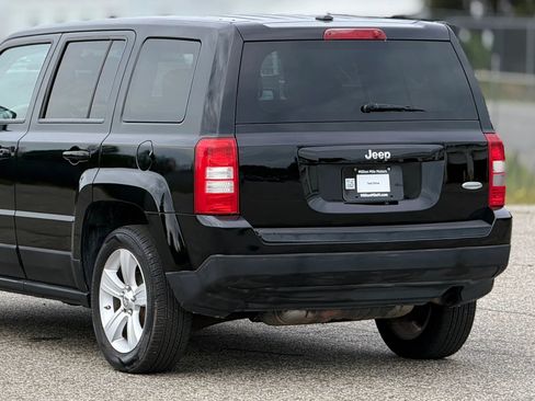 Used 2012 Jeep Patriot Latitude FWD image 16