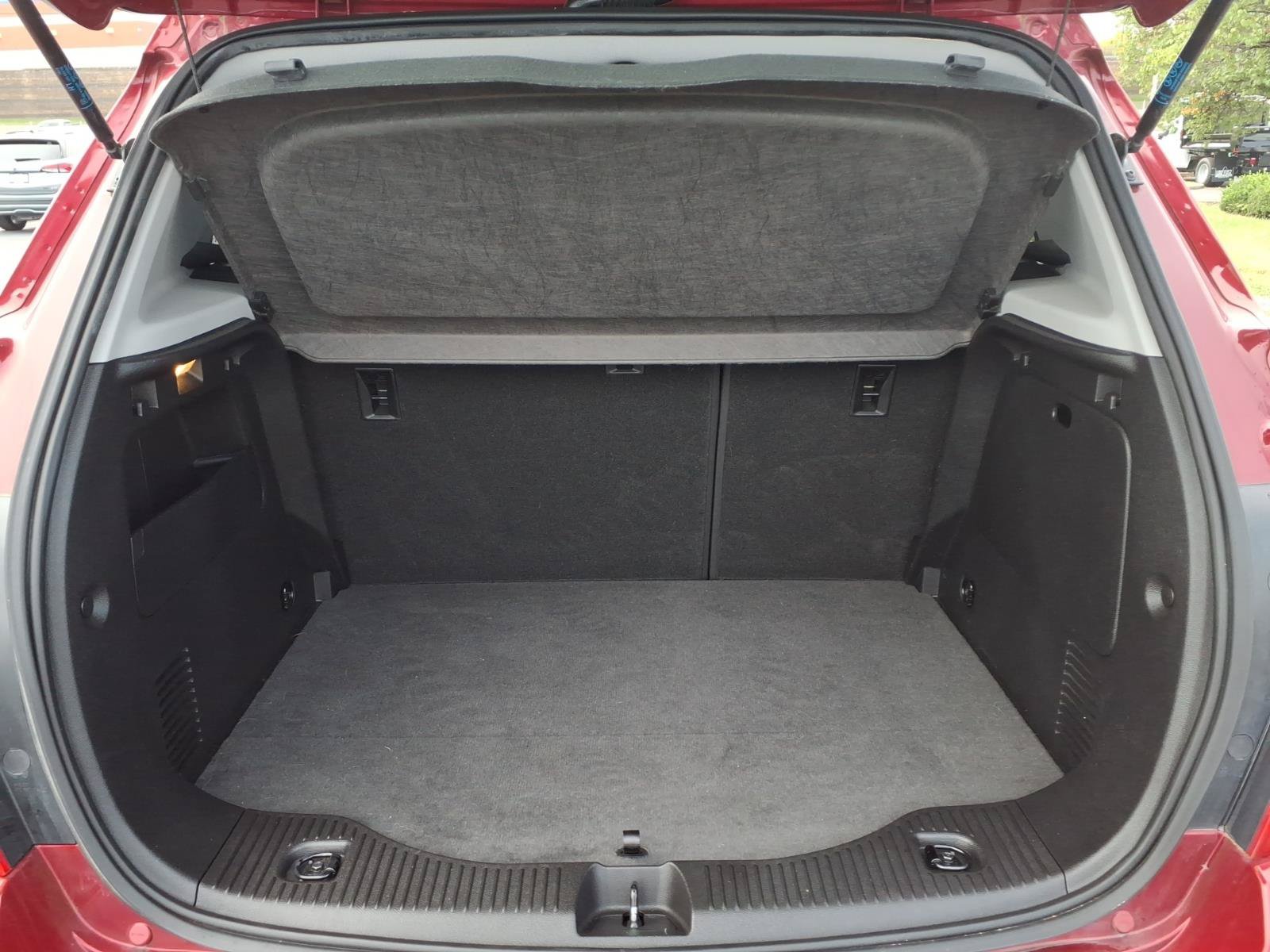 Used 2019 Chevrolet Trax LT w/ LT Convenience Package FWD image 27
