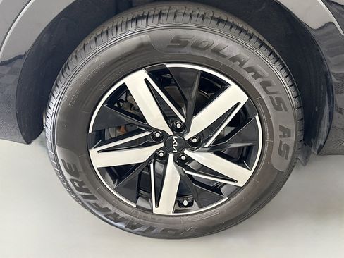 Used 2022 Kia Sorento EX w/ Panoramic Sunroof Package image 33