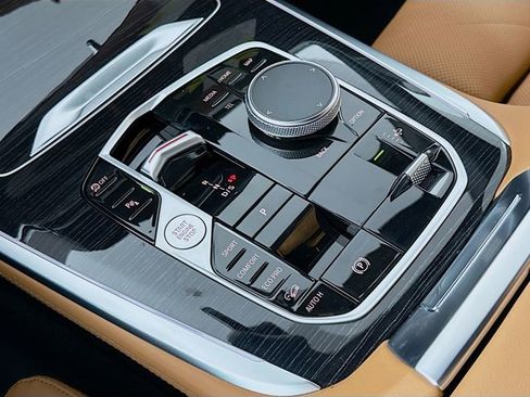 New 2026 BMW X7 xDrive40i w/ M Sport Package image 17