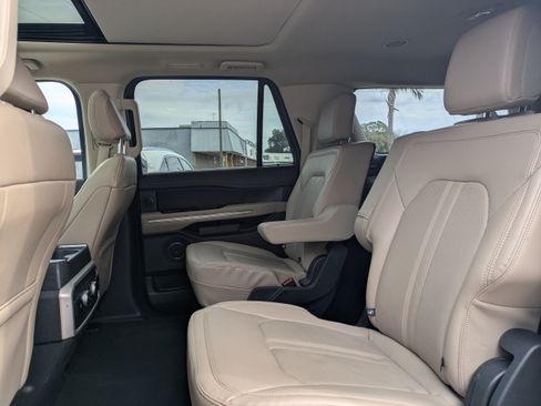 Used 2023 Ford Expedition Max Limited AWD/4WD image 14