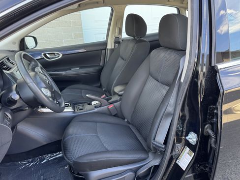 Used 2017 Nissan Sentra SR w/ SR Midnight Edition FWD image 13
