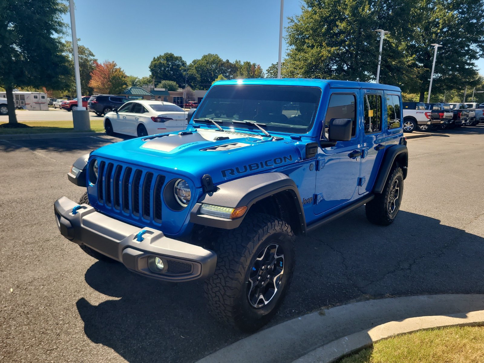 Used 2022 Jeep Wrangler Unlimited Rubicon 4xe w/ Cold Weather Group AWD/4WD image 7