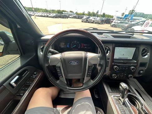 Used 2017 Ford Expedition Max Platinum AWD/4WD image 33